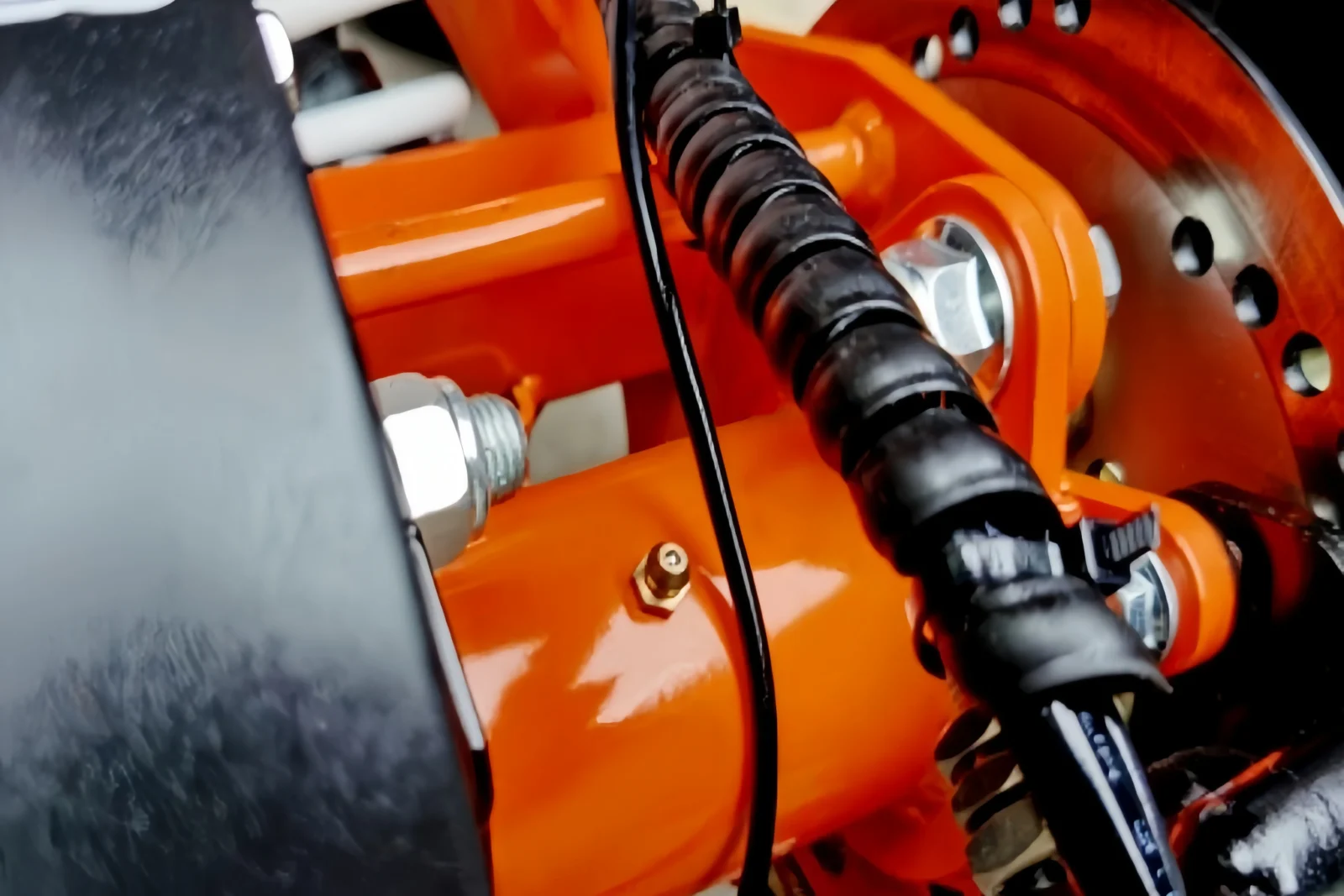 ej125atv-ut-key-features1