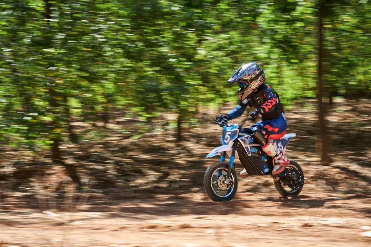 ej08deb-electric-dirt-bike-gallery-2