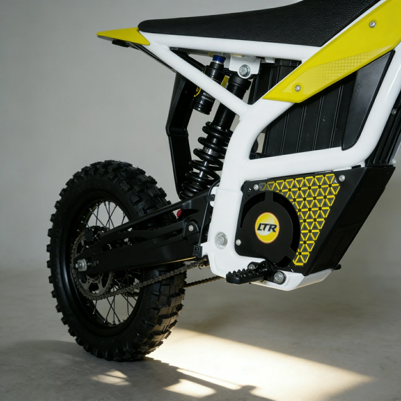 ej5kdb-electric-dirt-bike-key-features-5kw-motor2